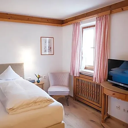 Ziegleder Otel
